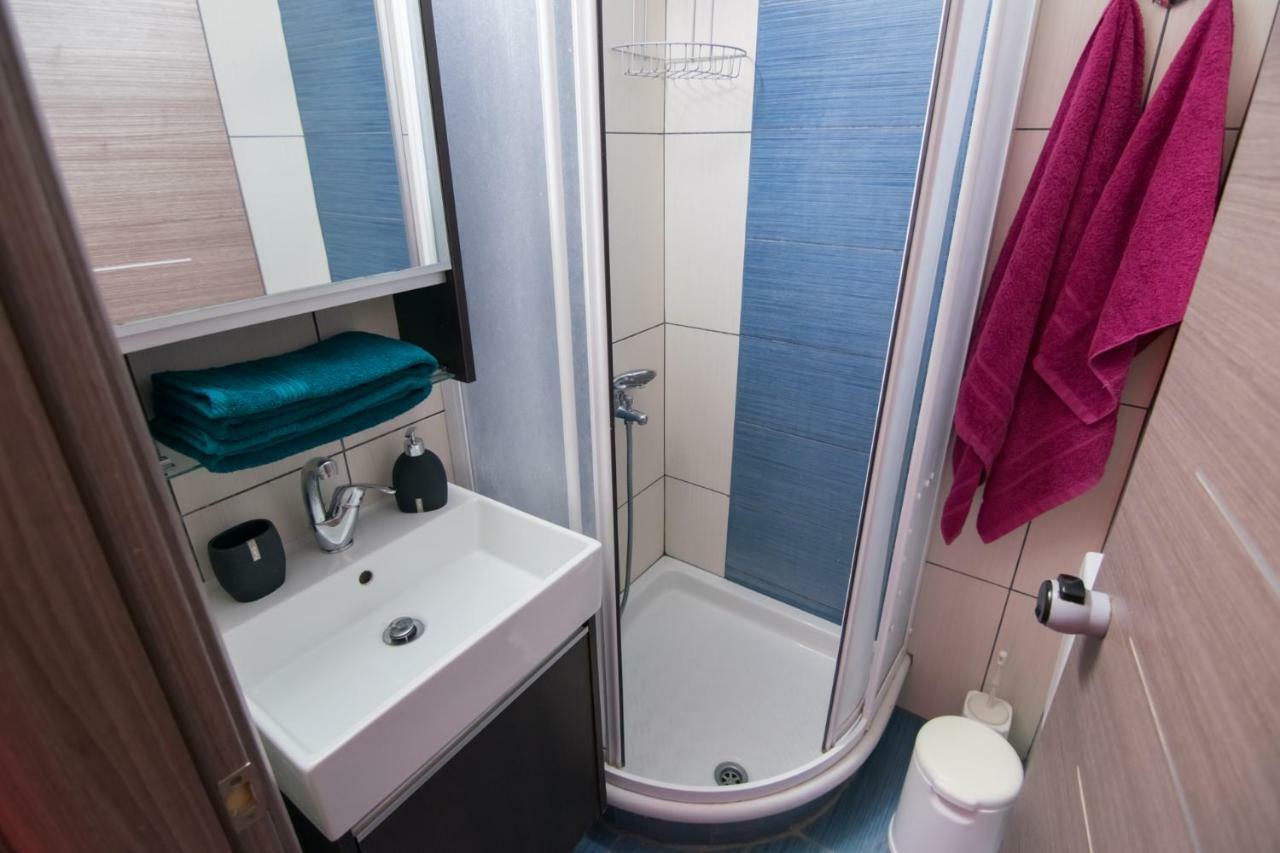 Avra Comfort Rooms - Family Potidée Extérieur photo