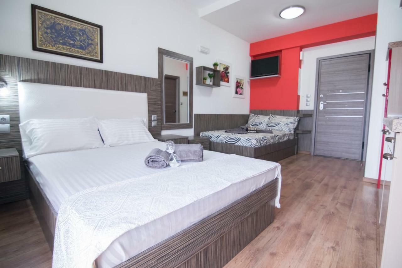 Avra Comfort Rooms - Family Potidée Extérieur photo